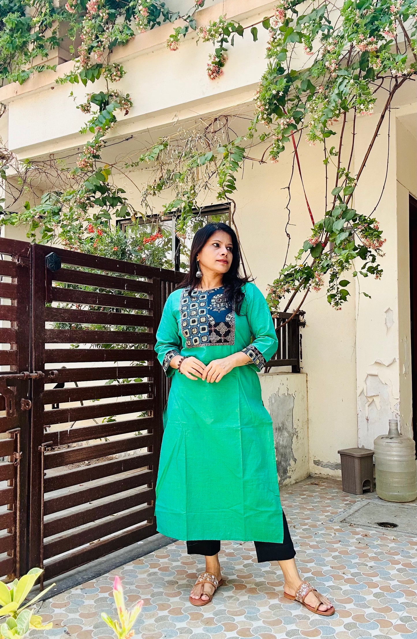 Green handloom cotton solid kurti