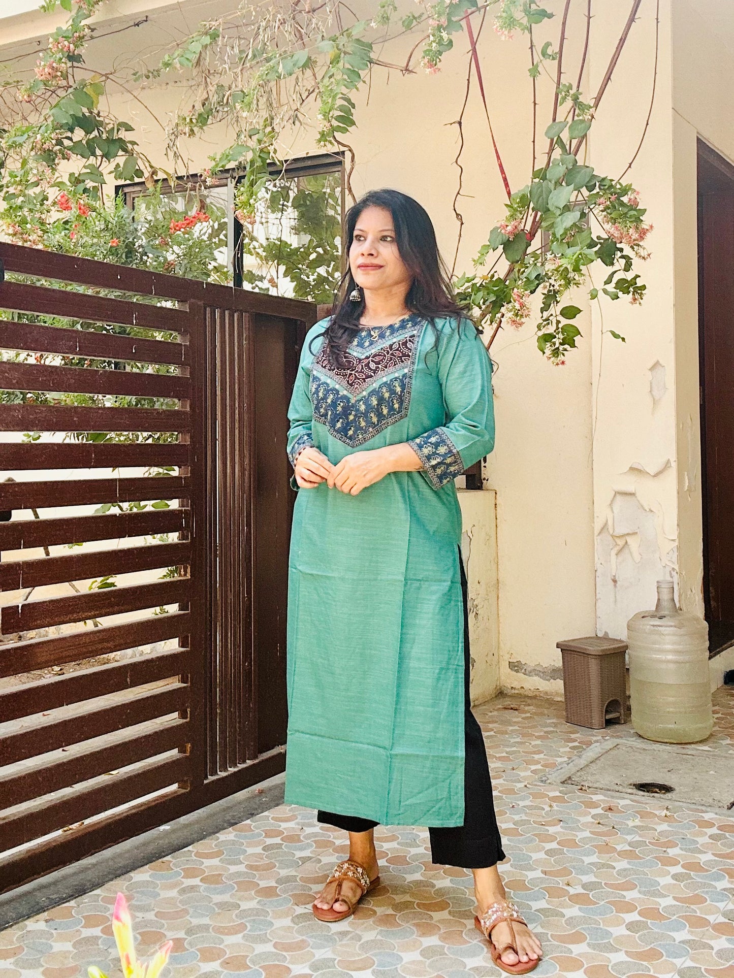Green handloom cotton solid kurti