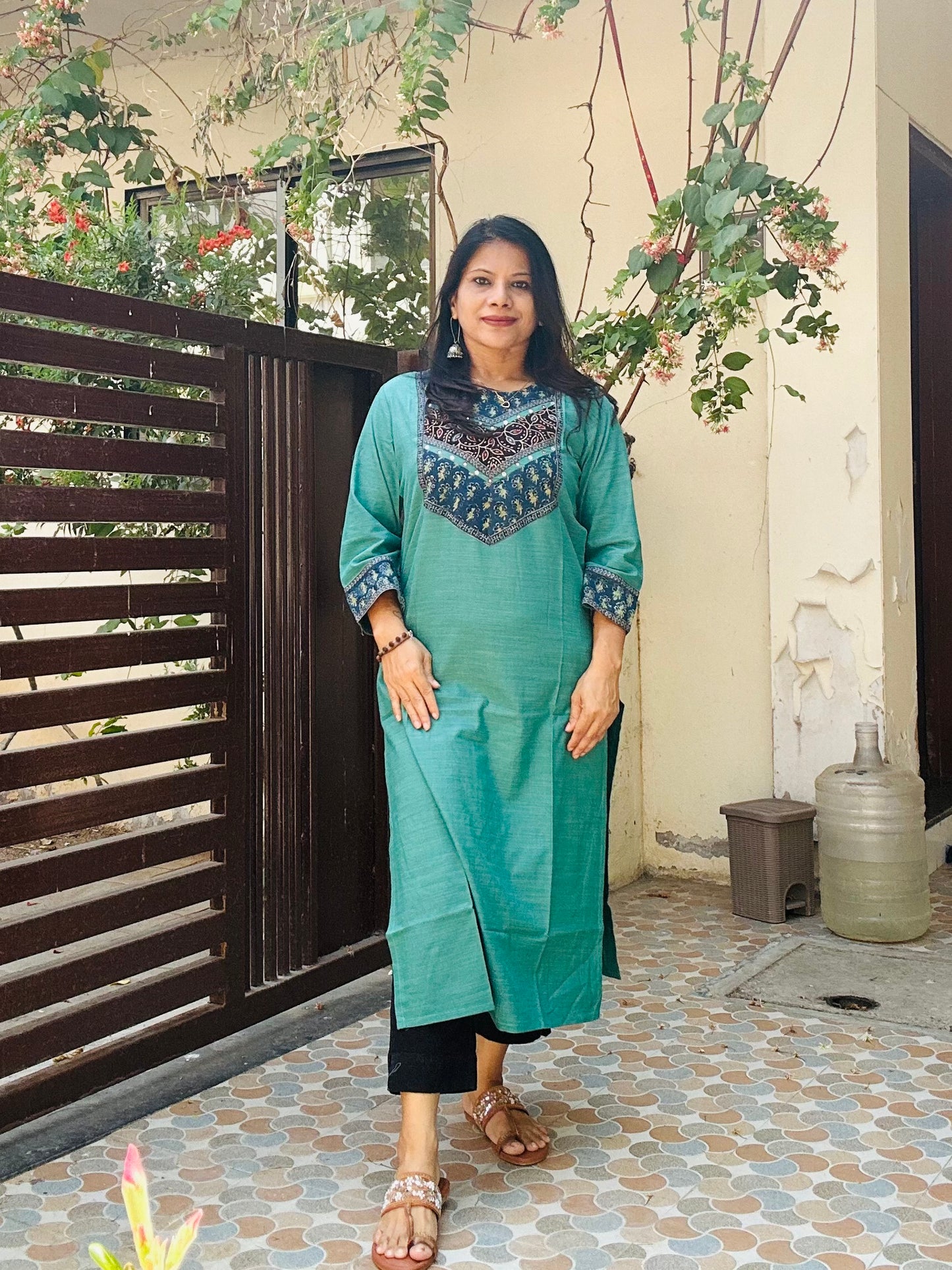 Green handloom cotton solid kurti