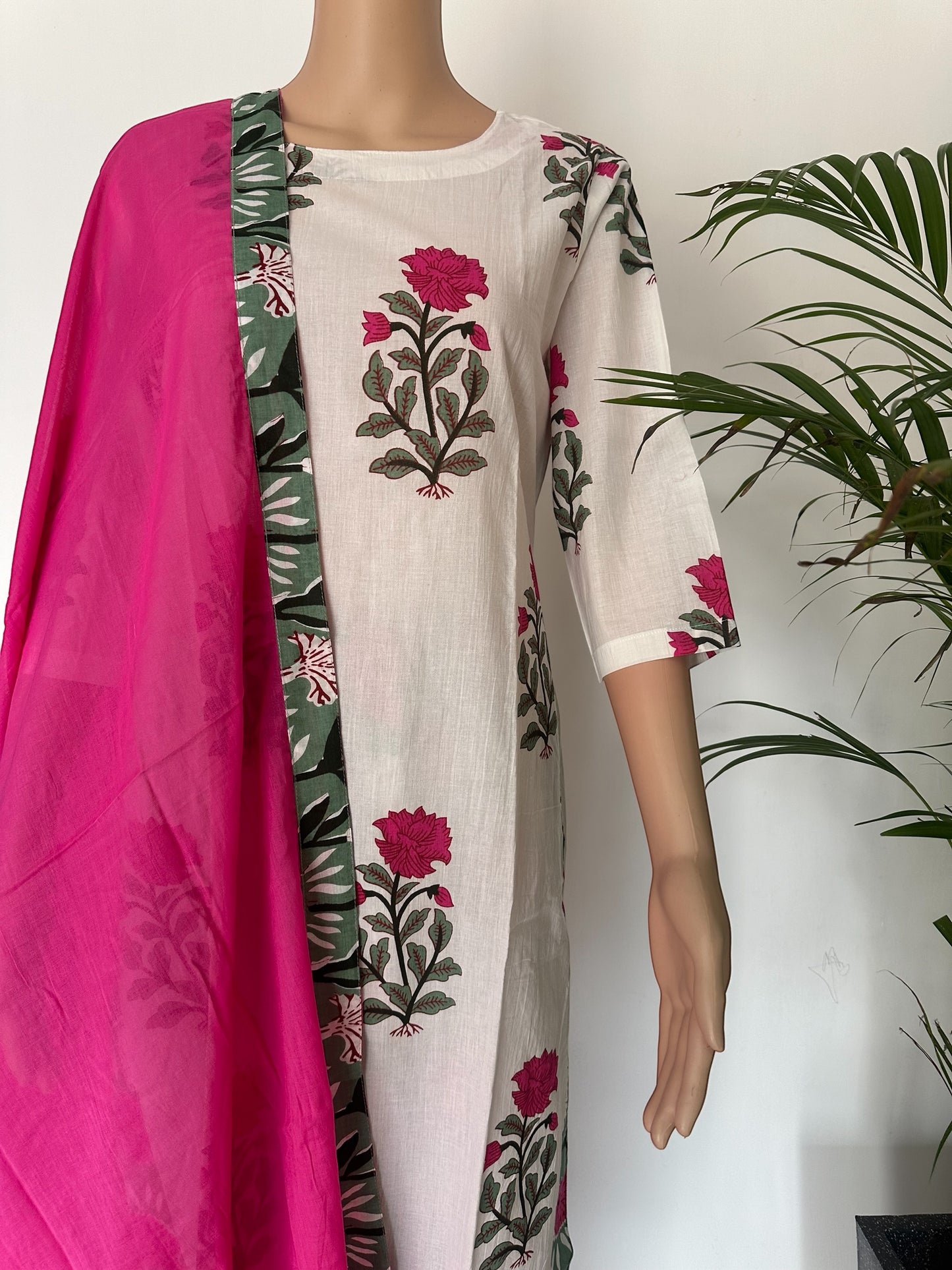 Pink & White printed straight Kurti set