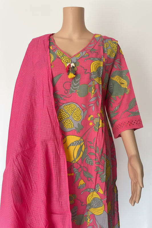 Pink printed straight Kurti set
