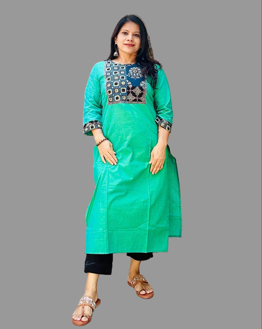 Green handloom cotton solid kurti